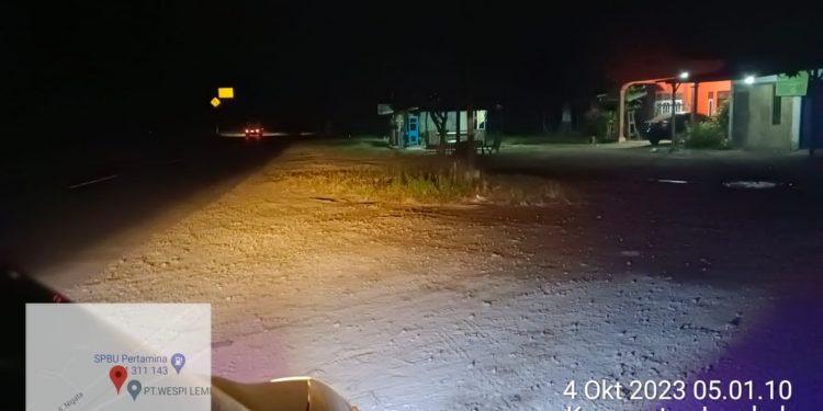 Diduga APH Tutup Mata, Truk CPO ‘Kencing’ Di Gudang Ilegal Di Kecamatan Lembak Kabupaten Muara Enim